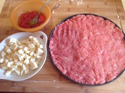 ricette di carne macinata al forno con pomodoro e mozzarella